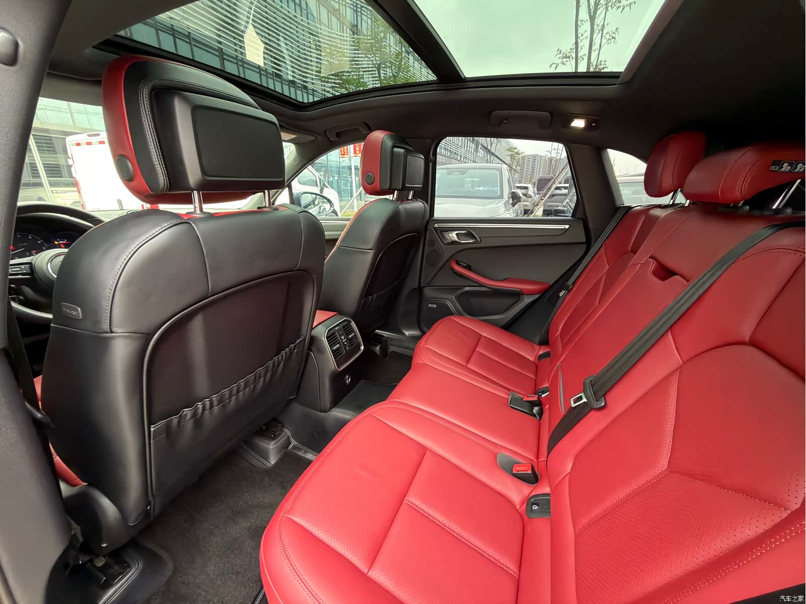 Porsche Macan, 2024 8