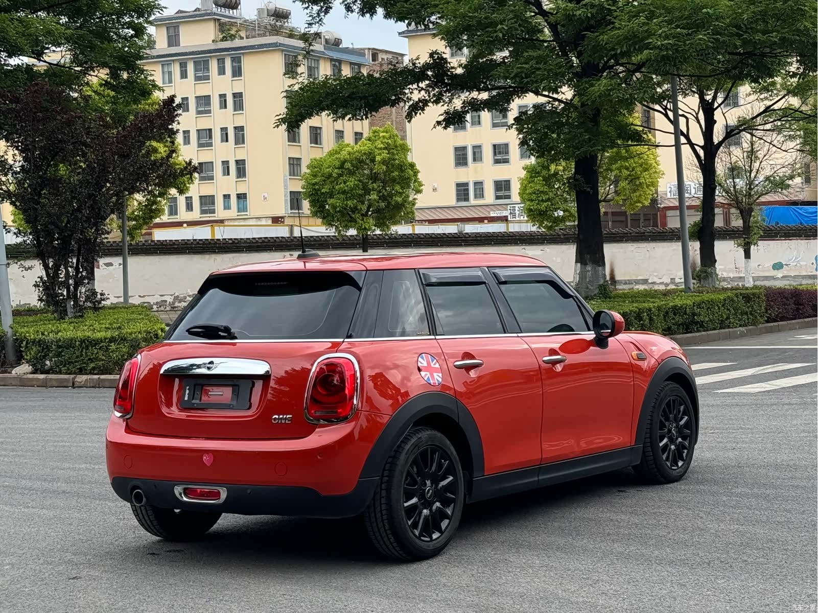 Mini ONE, 2019 9