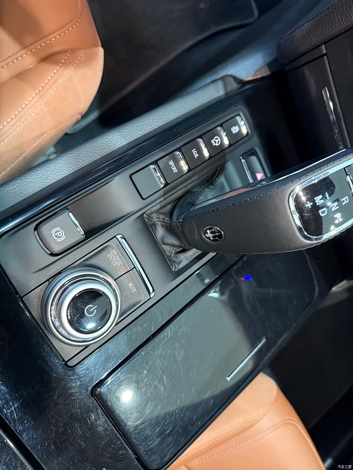 Maserati Ghibli, 2023 8