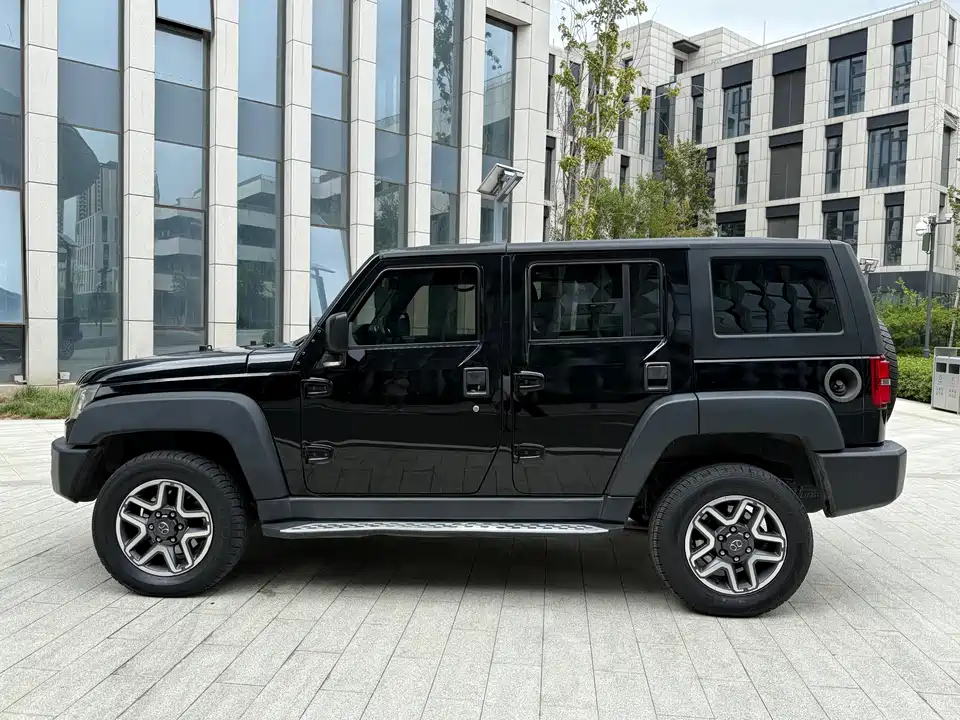 Beijing BJ40