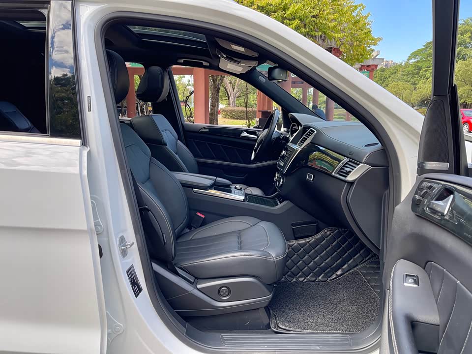 Mercedes-Benz GL grade