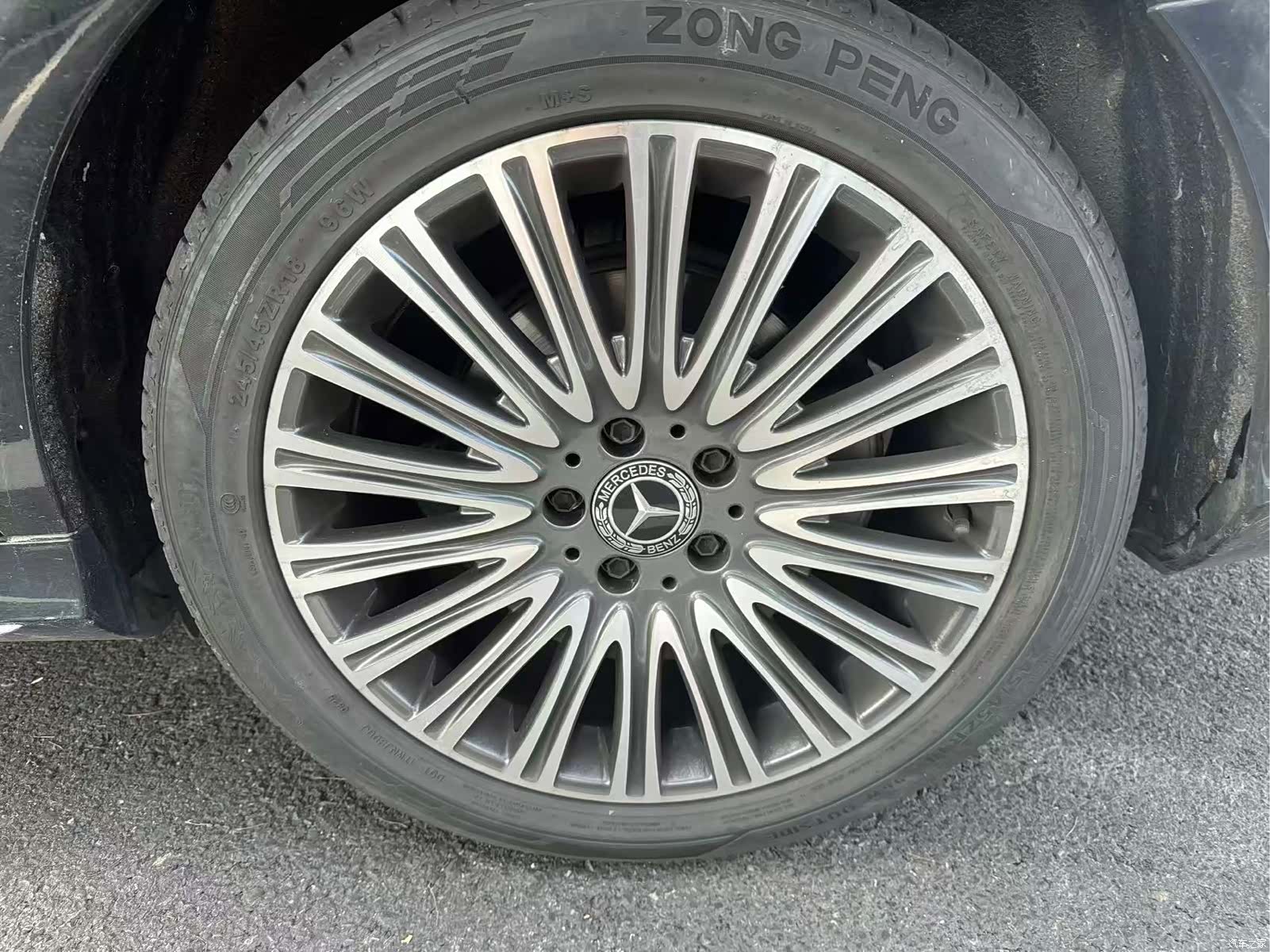Mercedes-Benz E-Class, 2019 4