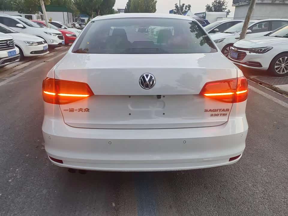 Volkswagen Sagitar