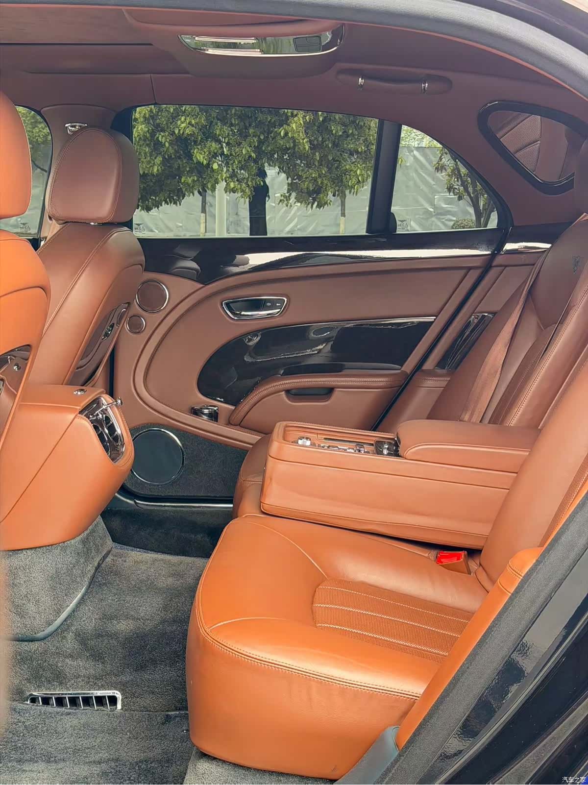 Bentley Mulsanne, 2013 6