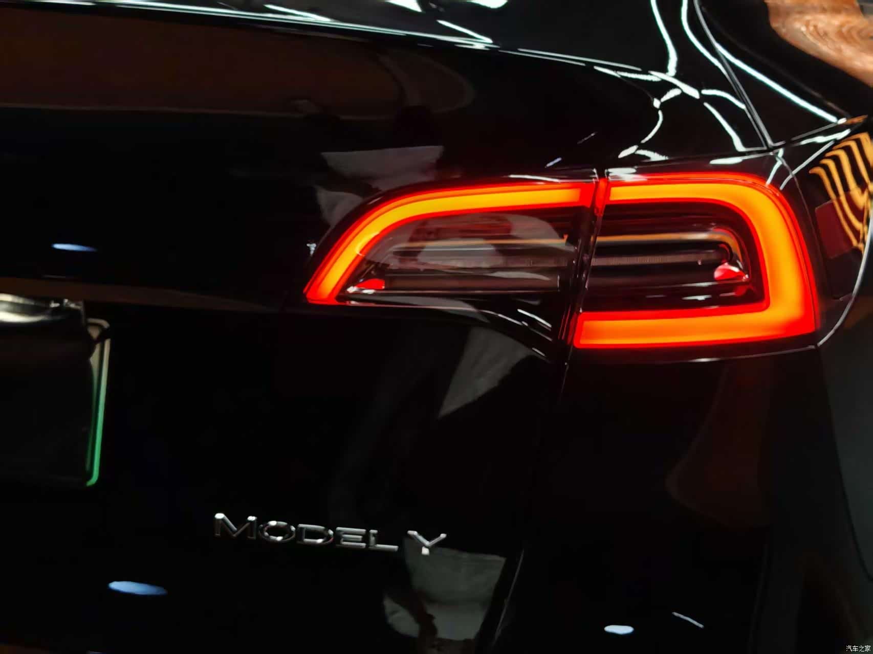 Tesla Model Y, 2021 29