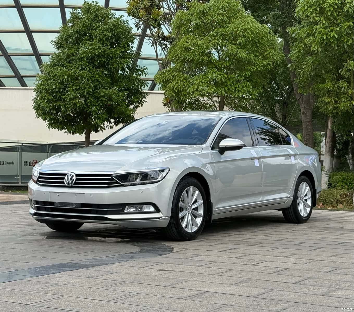 Volkswagen Magotan, 2019 1