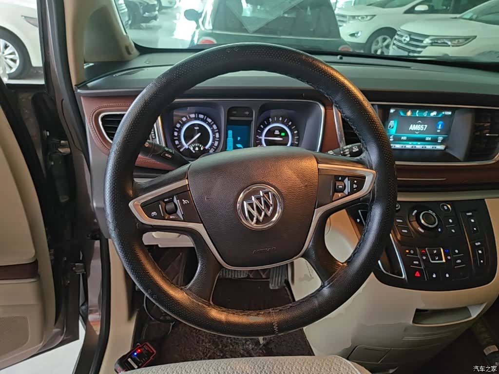 Buick GL8, 2019 11