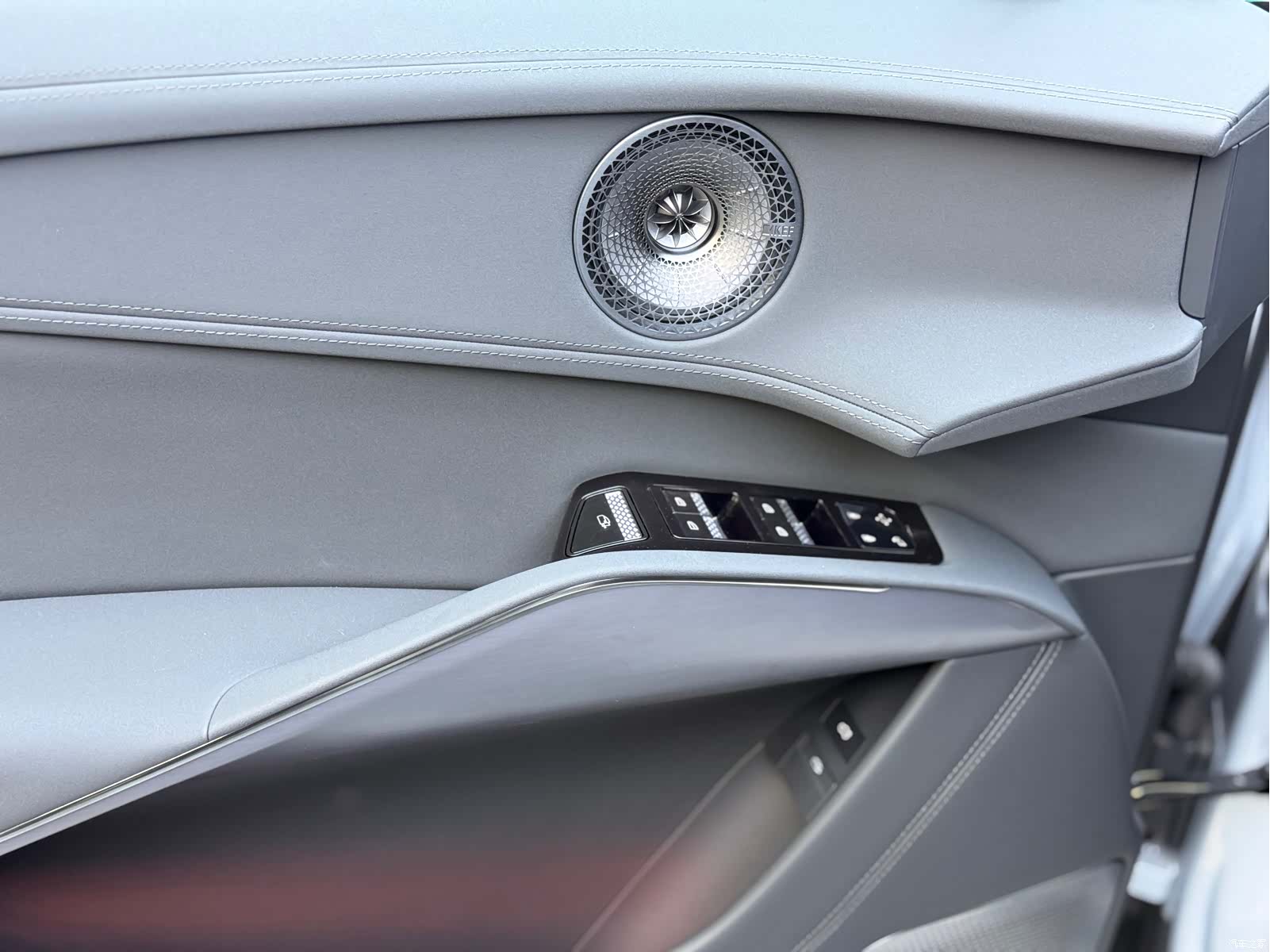 Lotus ELETRE, 2026 19