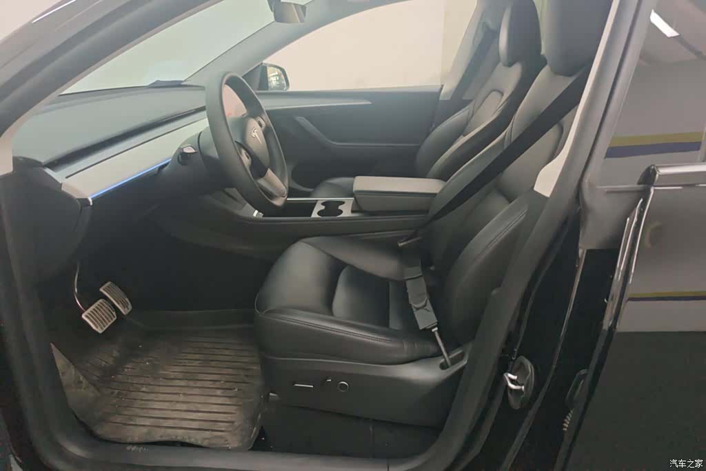Tesla Model Y, 2023 9