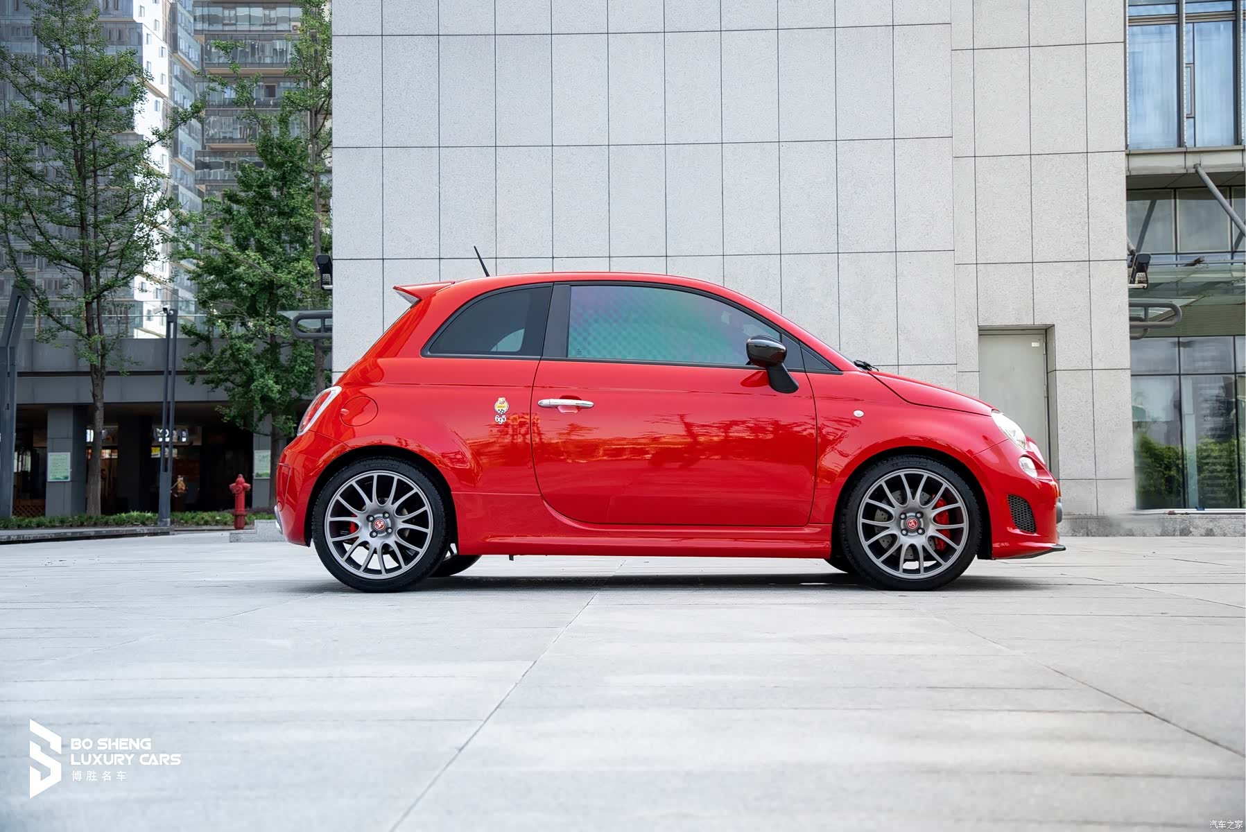 ABARTH 695, 2013 3