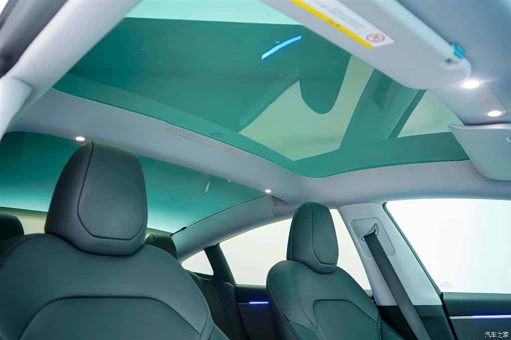 Tesla Model 3, 2024 6