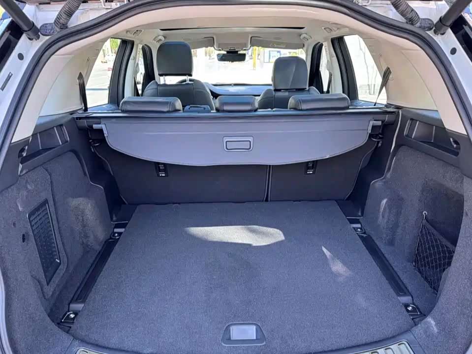 Land Rover Discover sports