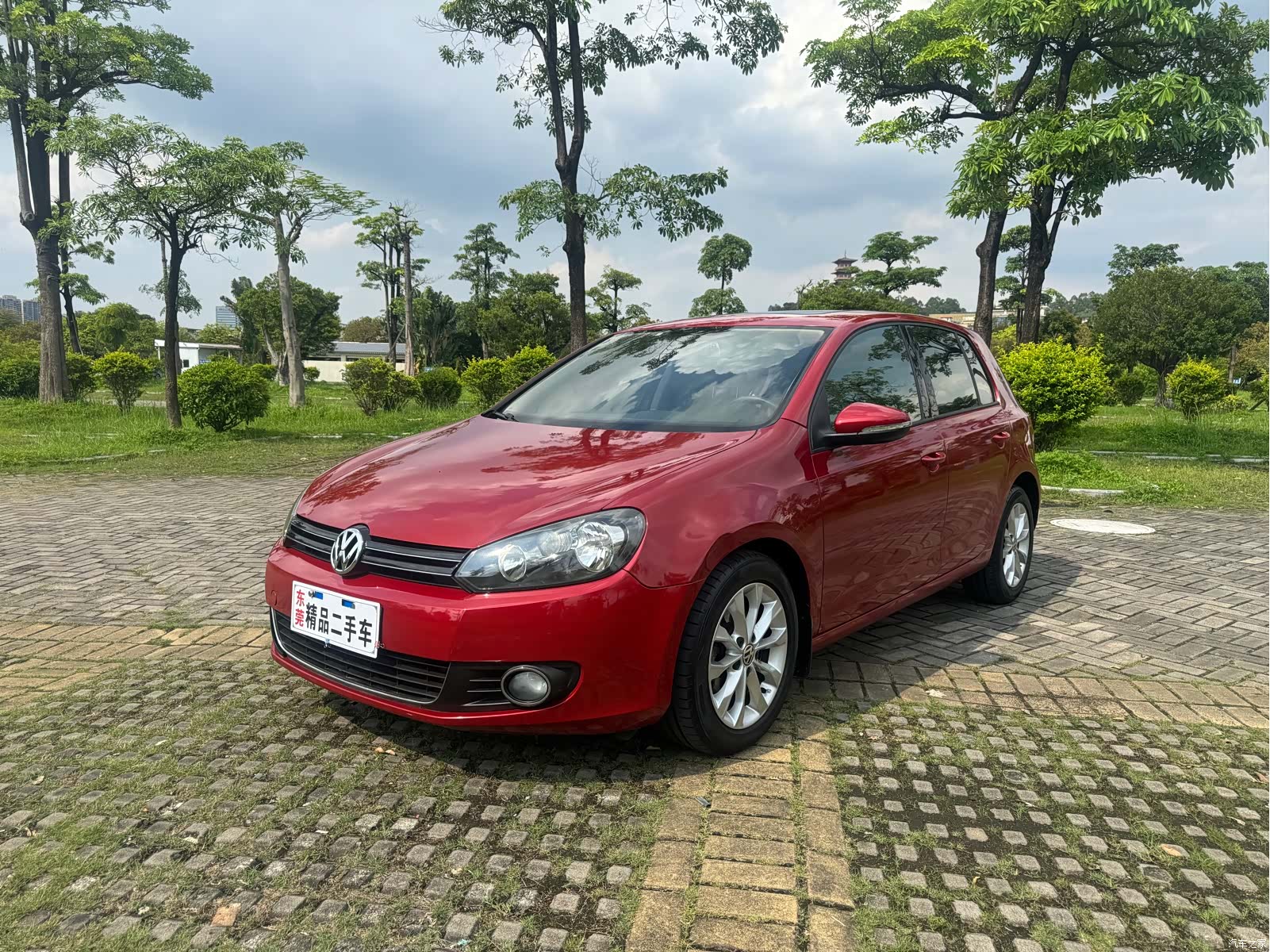 Volkswagen Golf, 2011 1