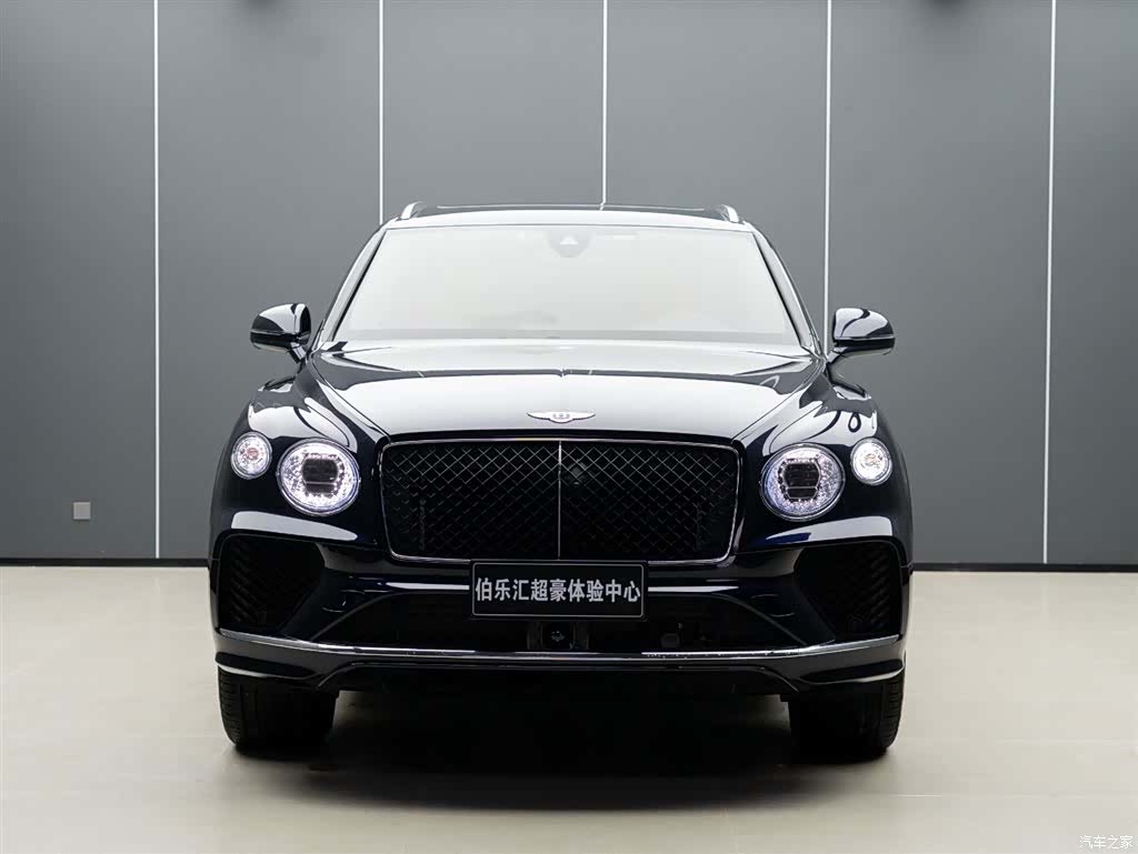 Bentley Bentayga, 2025 4