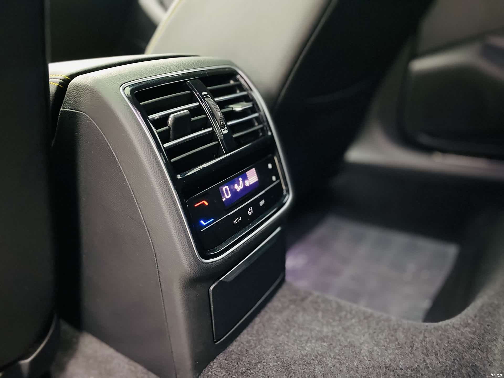 Volkswagen CC, 2024 14