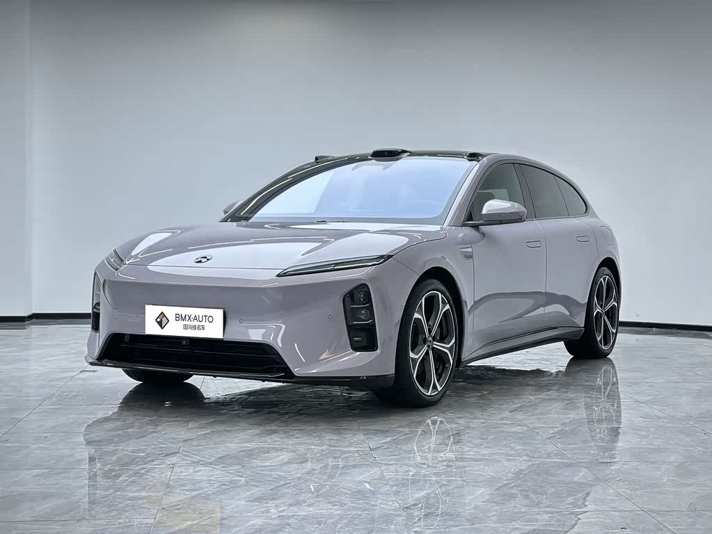 NIO ET5