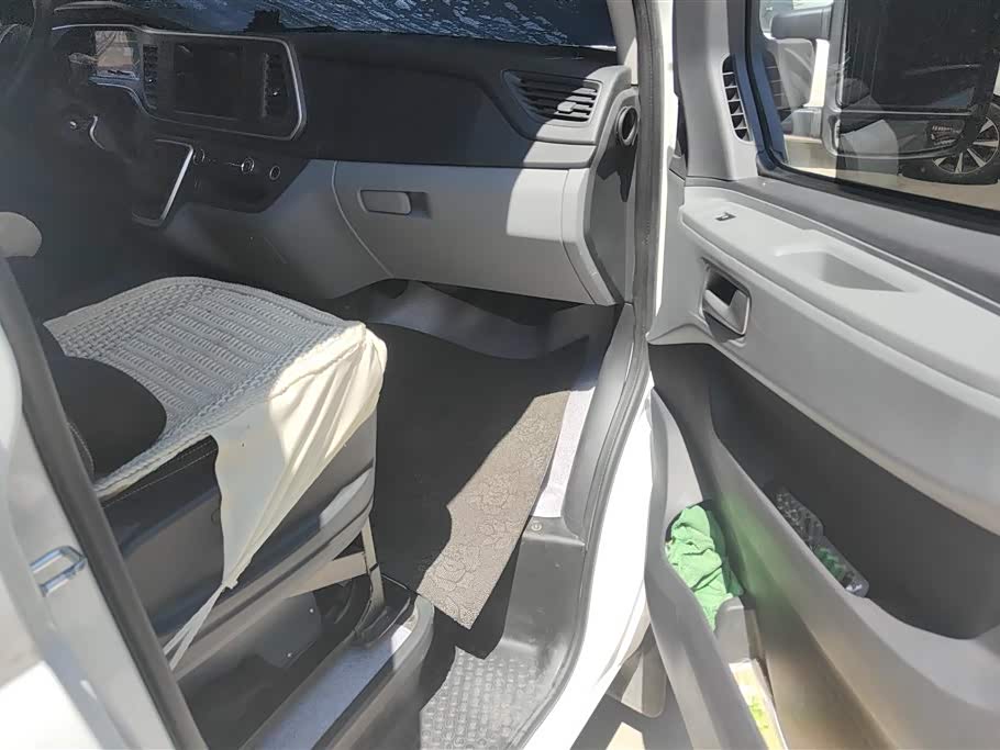 MAXUS Xintu V80