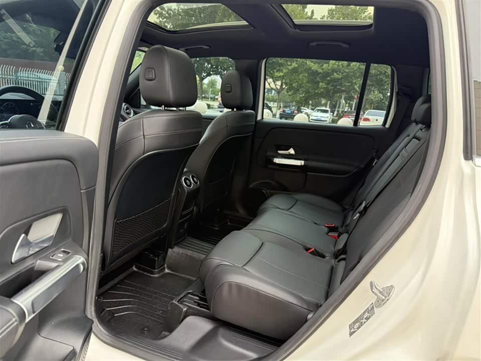 Mercedes-Benz GLB Mercedes-Benz GLB