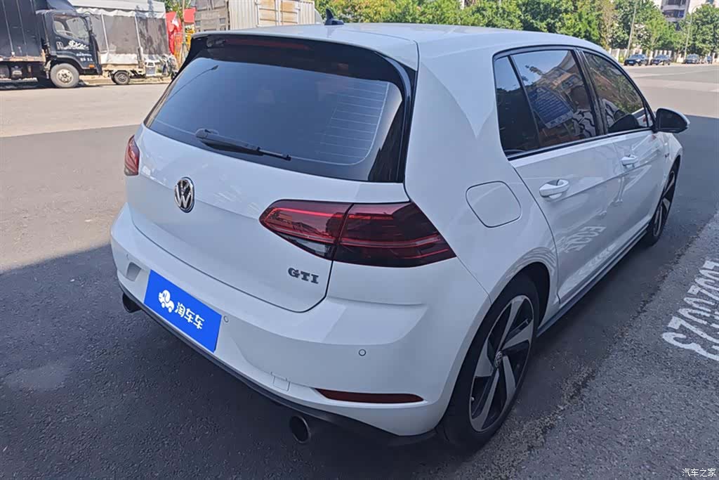 Volkswagen Golf, 2018 3