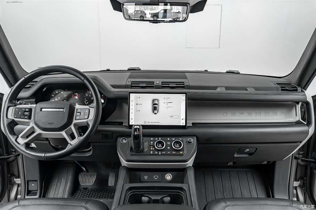 Land Rover Defender, 2024 26
