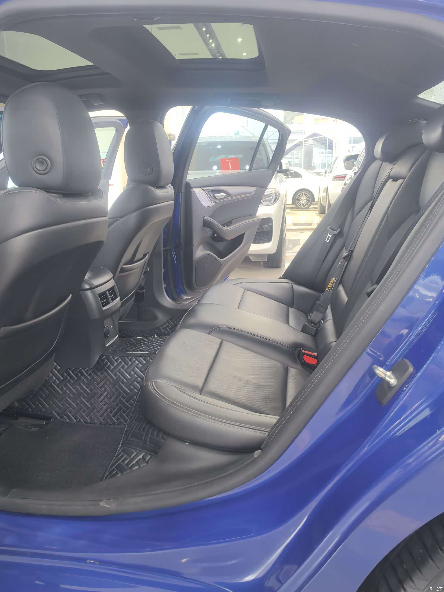 Cadillac CT5, 2022 11
