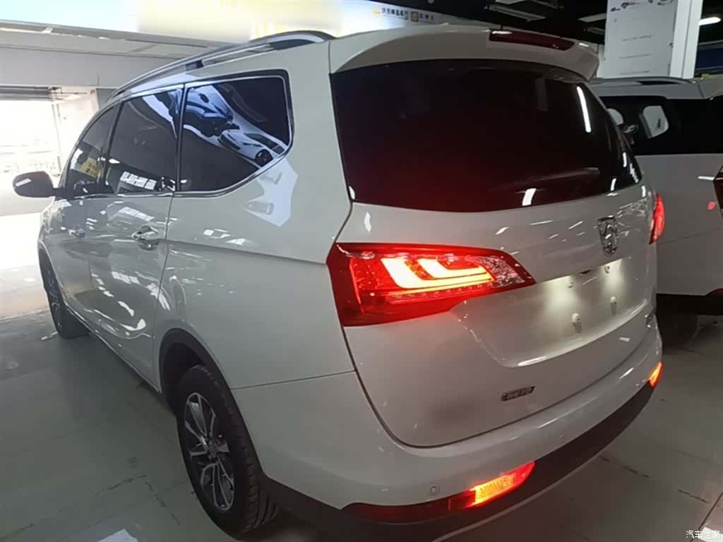 Wuling 730, 2018 все фото
