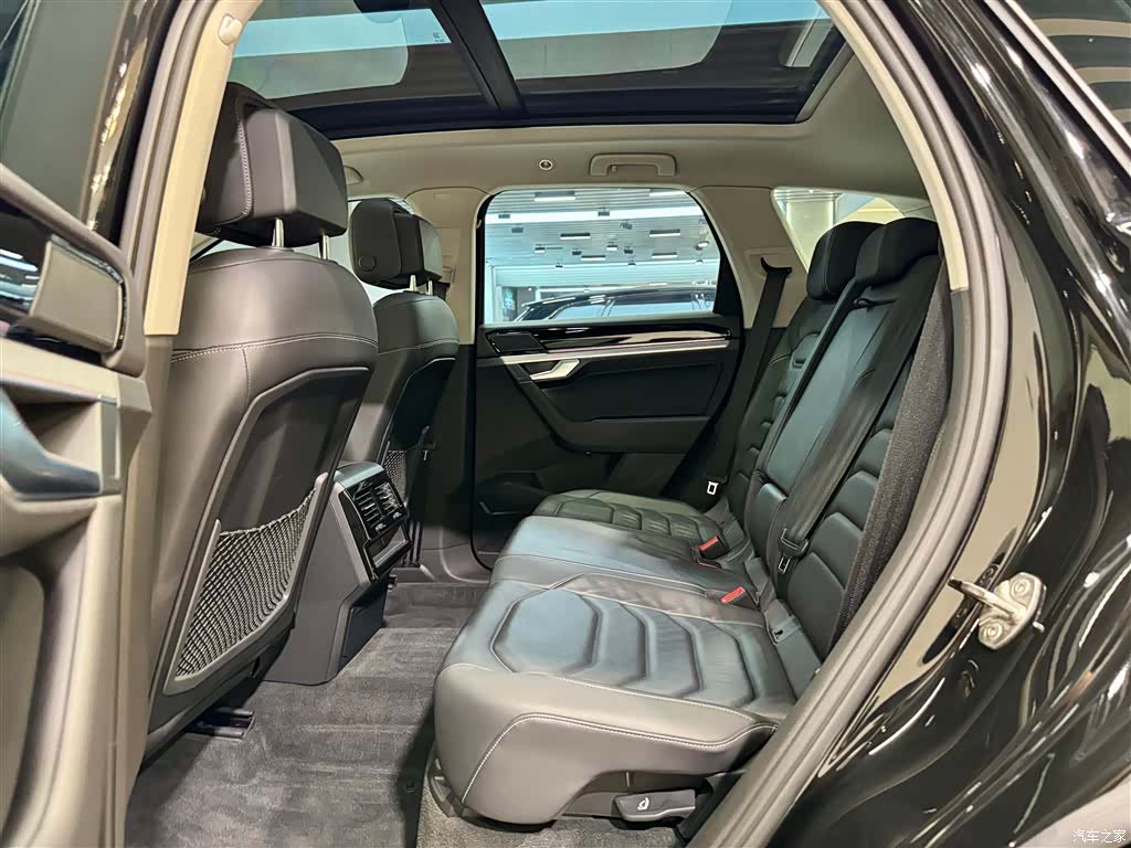 Volkswagen Touareg, 2023 20