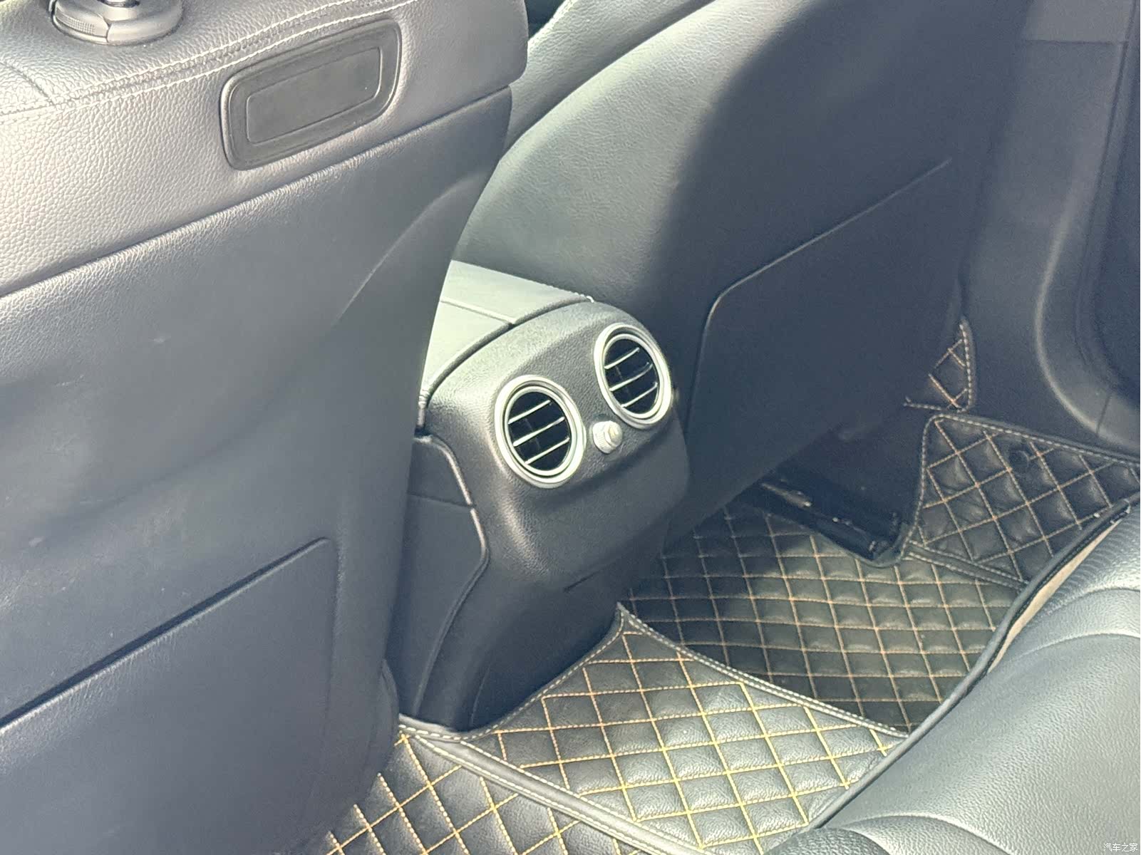 Mercedes-Benz C-Class, 2019 6