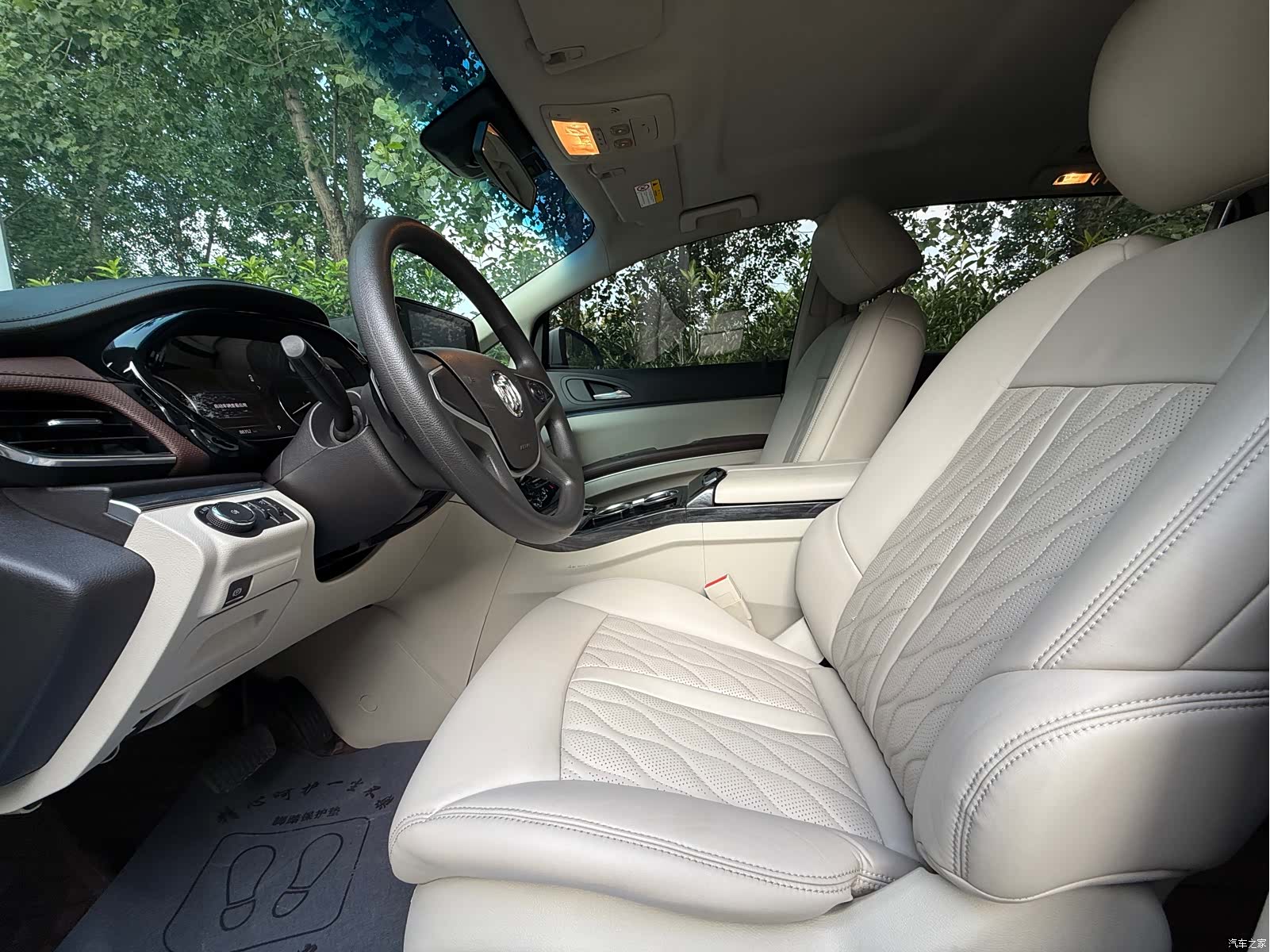Buick GL8, 2022 6