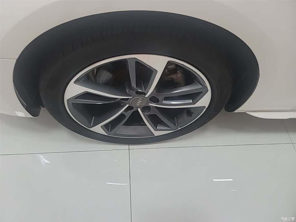 Audi A4L, 2021 23