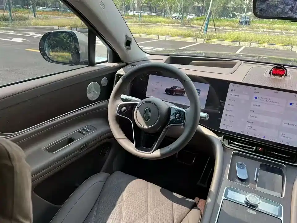 AITO Ask the world M9