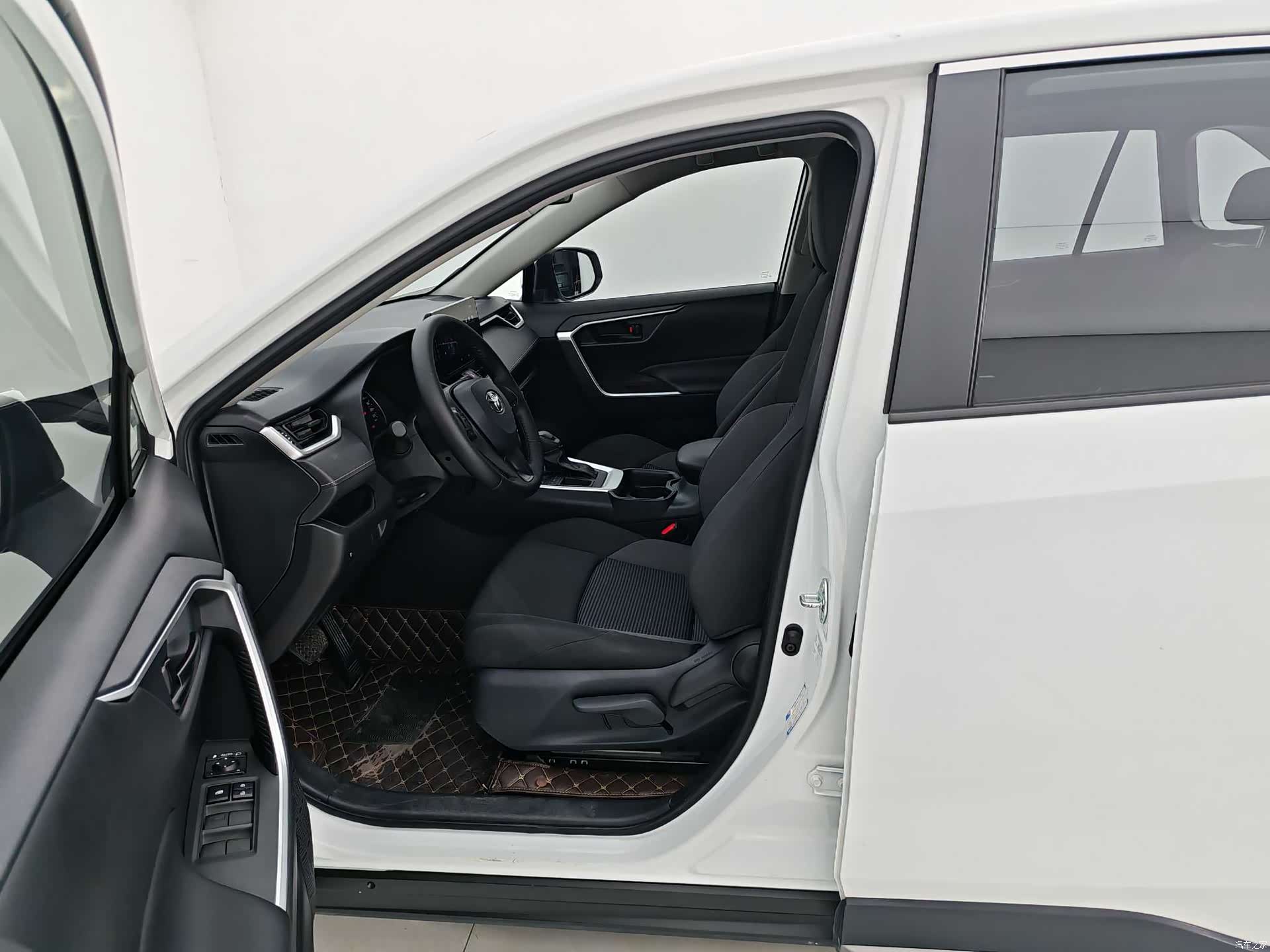 Toyota Wildlander, 2024 7
