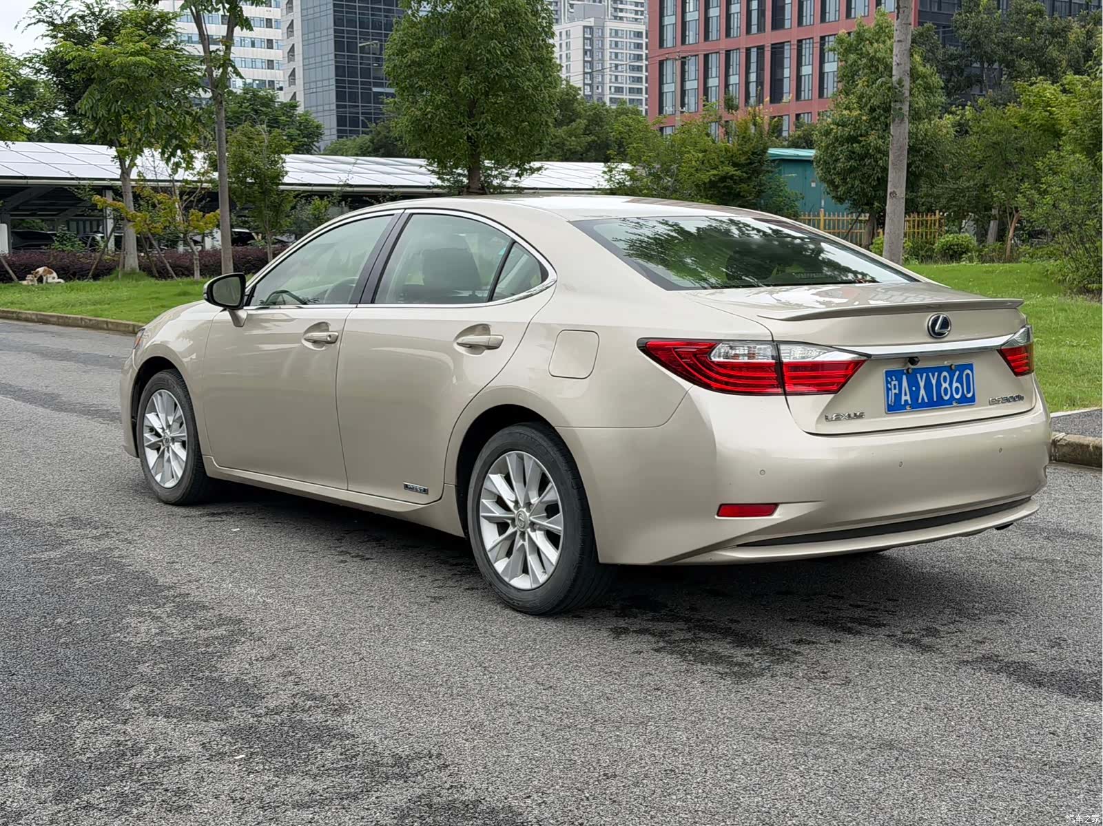 Lexus ES, 2015 4