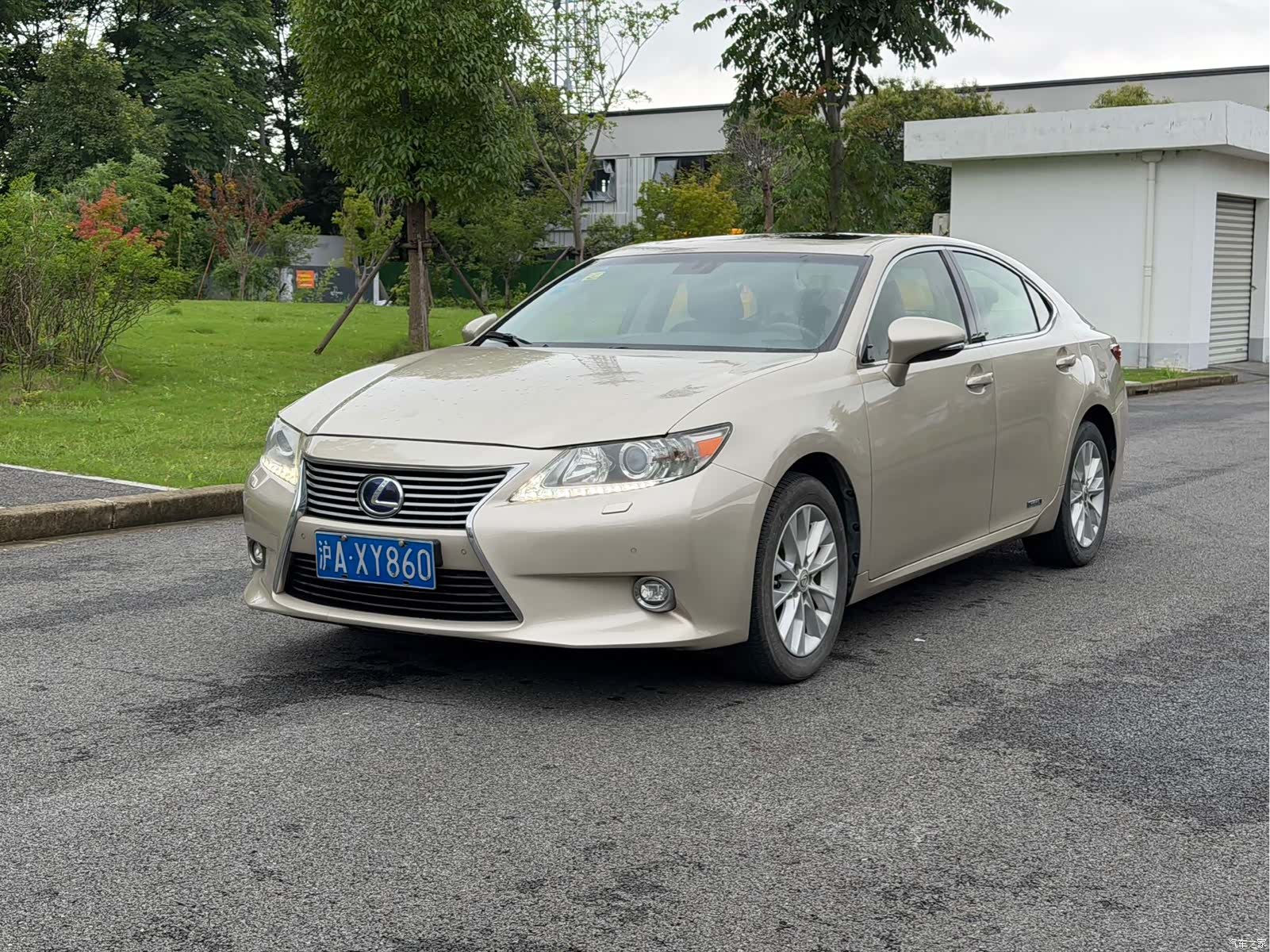 Lexus ES, 2015 1
