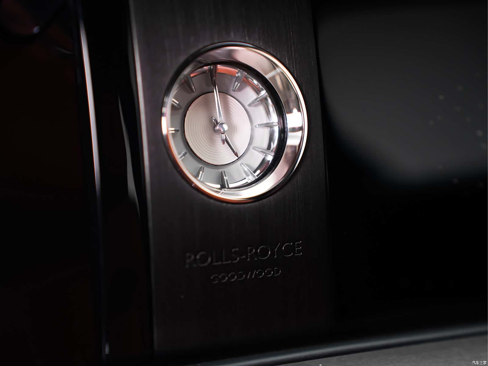 Rolls-Royce Ghost, 2025 16