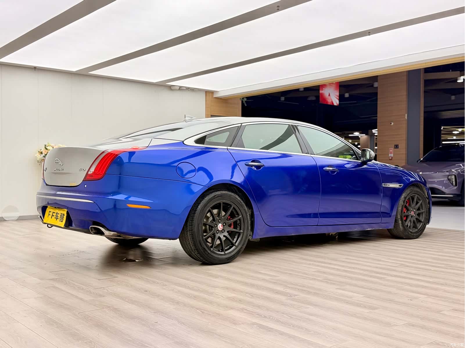 Jaguar XJ, 2014 7