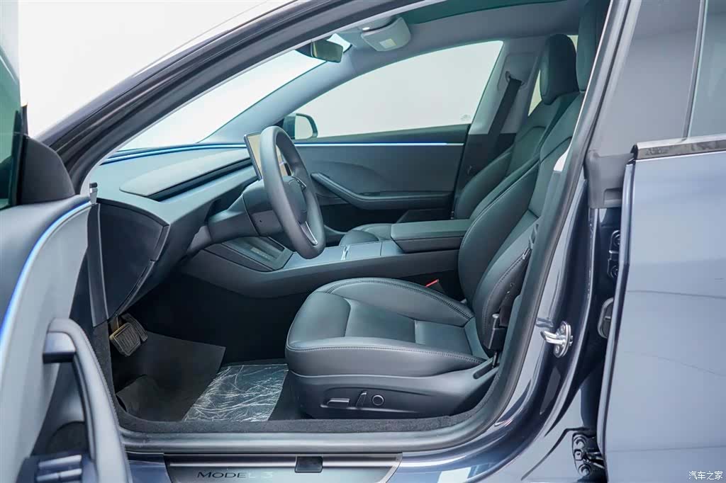 Tesla Model 3, 2024 4