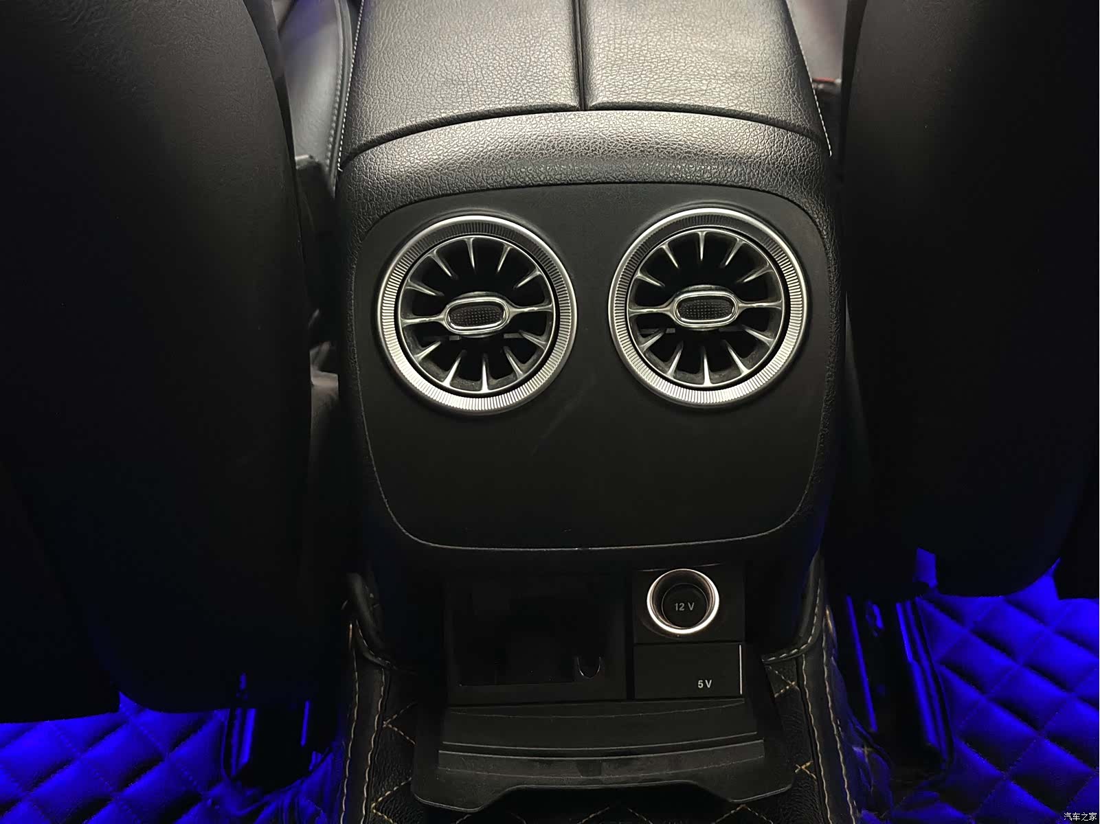 Mercedes-Benz E-Class, 2019 10