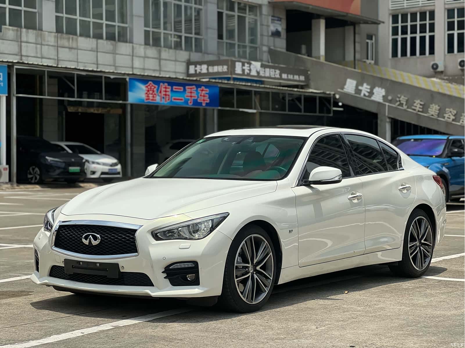 Infiniti Q50