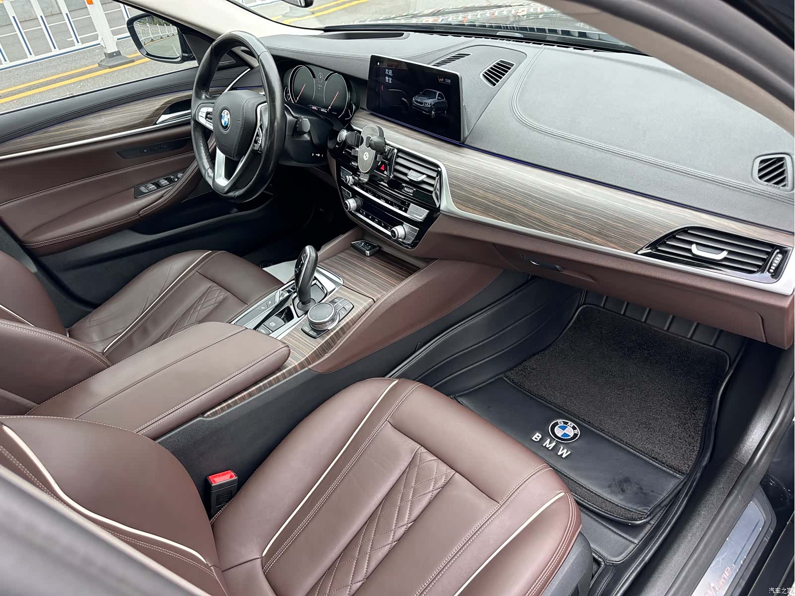BMW 5 Series, 2019 8