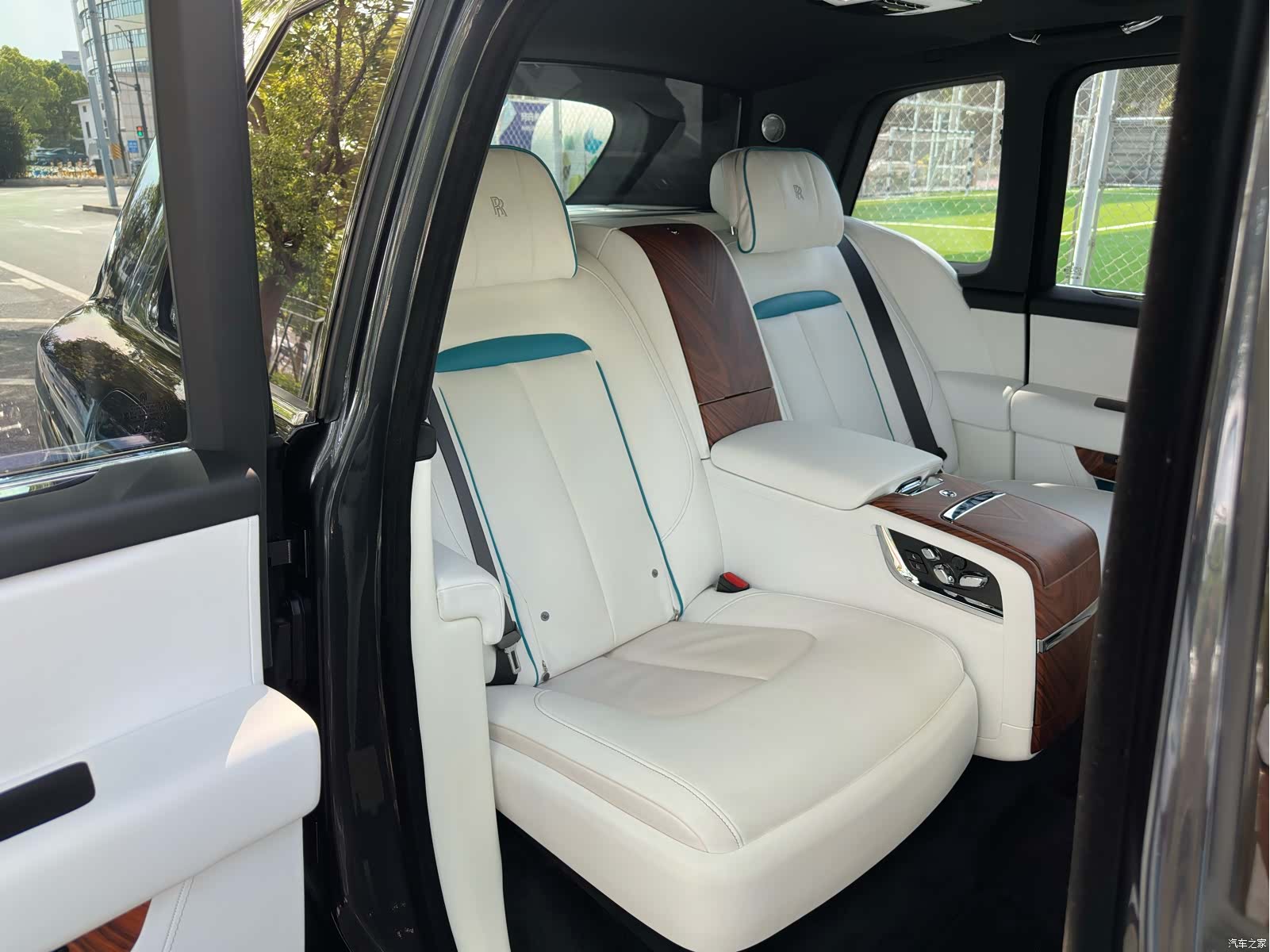 Rolls-Royce Cullinan, 2019 17