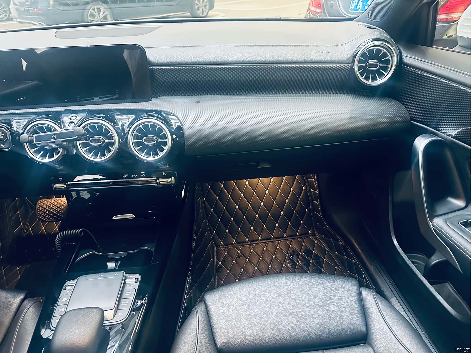 Mercedes-Benz A-Class, 2022 14