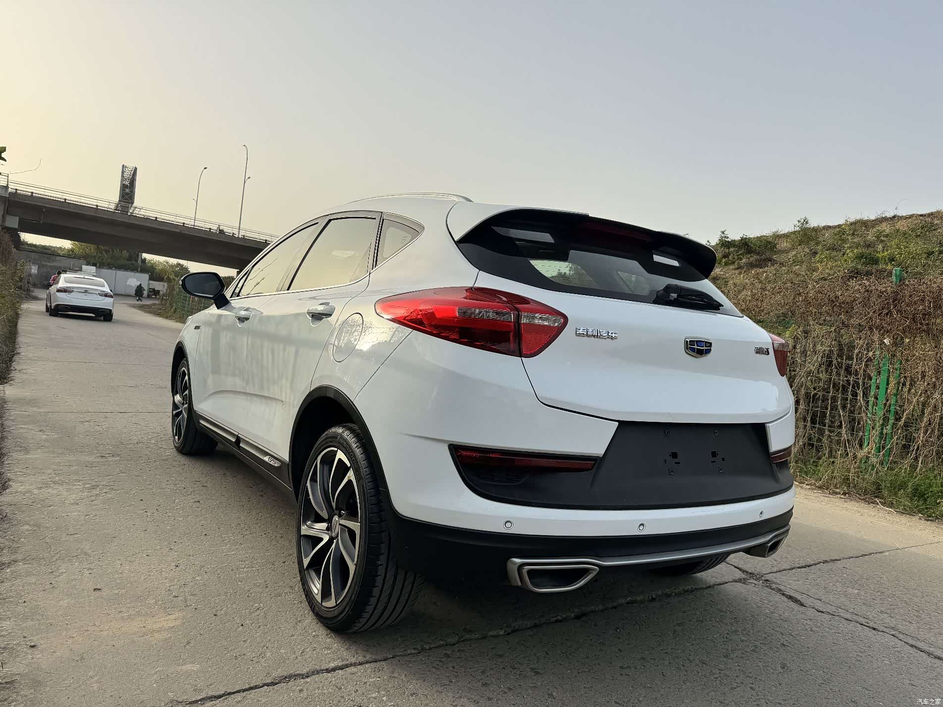 Geely Emgrand, 2018 4