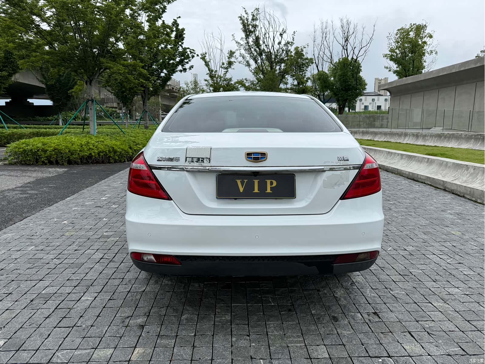 Geely Emgrand, 2016 9