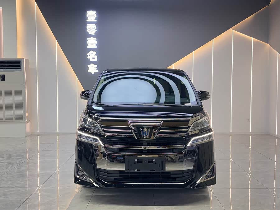 Toyota Vellfire 2022, фото 2