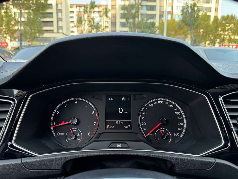 Volkswagen T-ROC exploring Songs