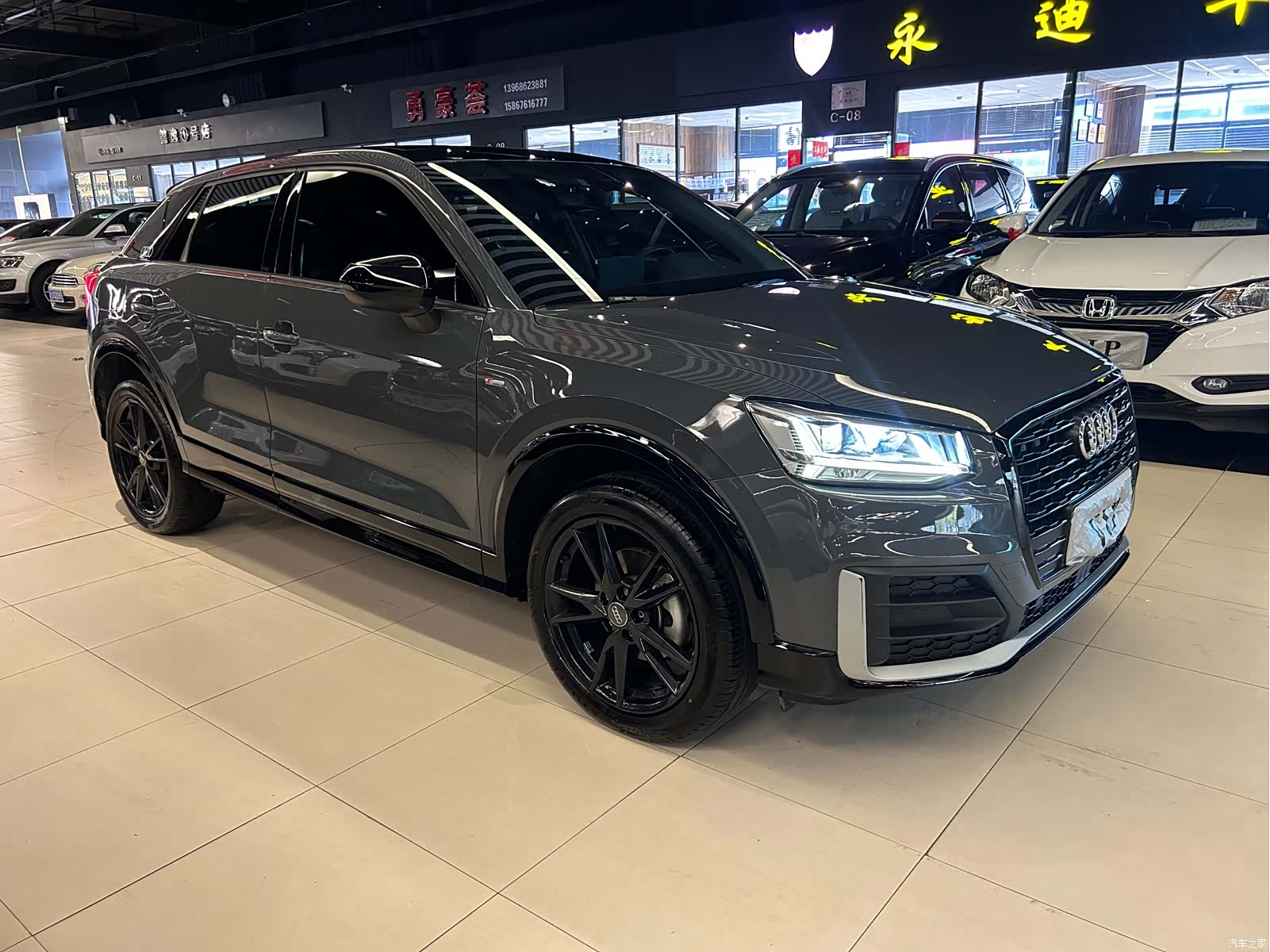 Audi Q2L, 2021 3