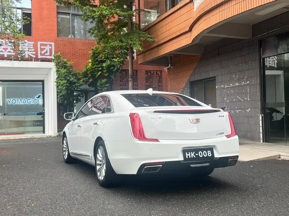 Cadillac XTS