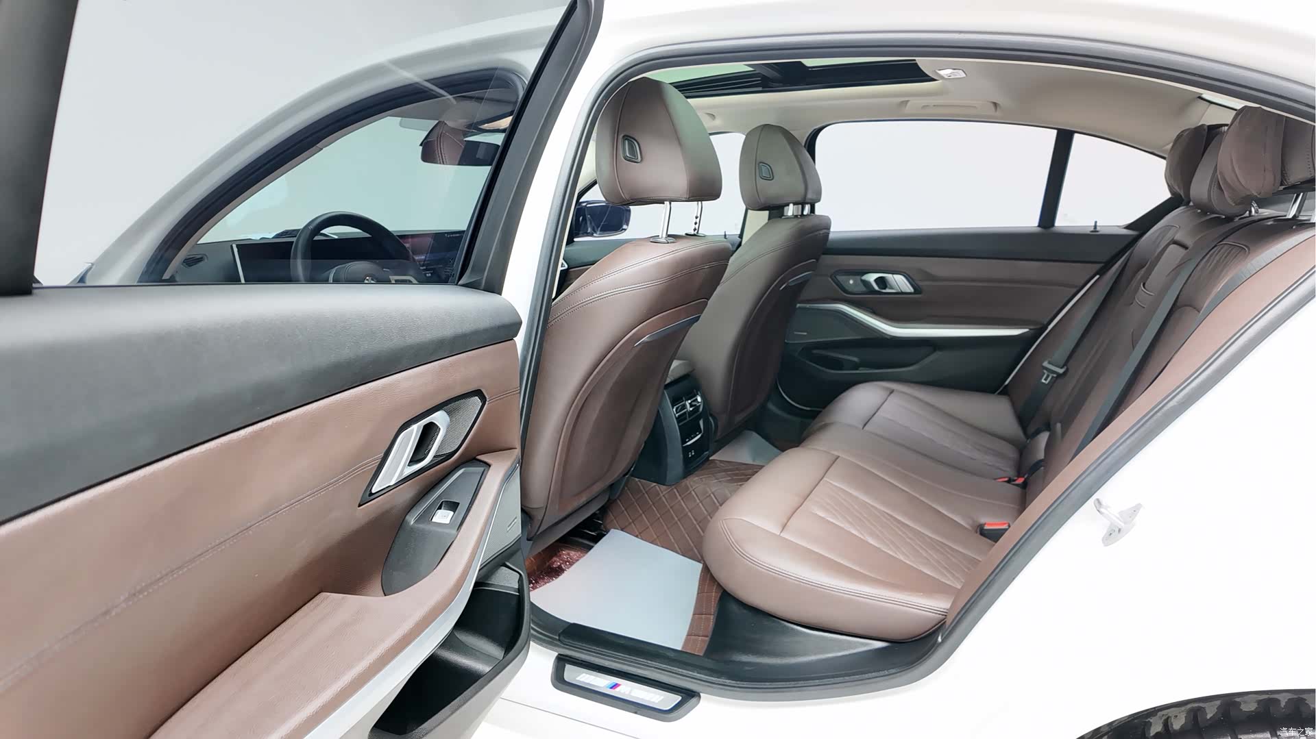 BMW 3 Series, 2023 13