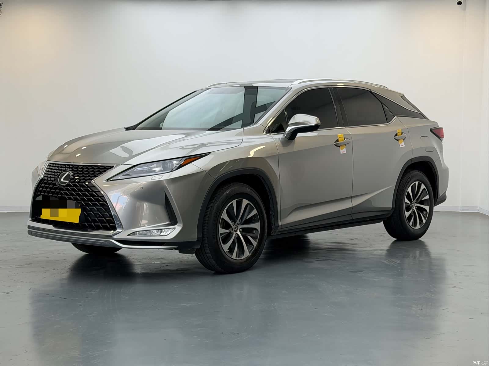 Lexus RX, 2020 1